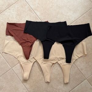 NWOT Aura Set of 6 Camel-Toe Proof Thong Panties